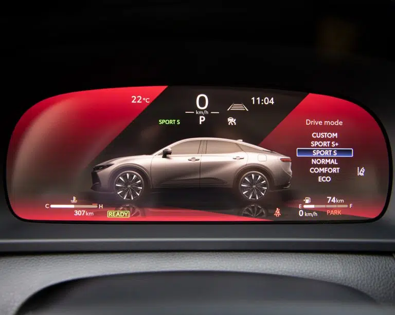 toyota-2025-crown-platinum-interior-dashboard-sport-s-mode-l