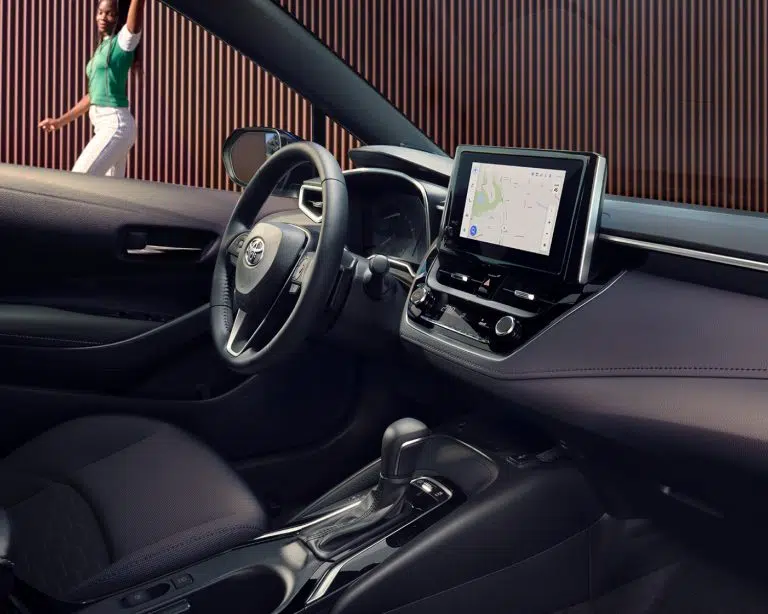 toyota-overview-gallery-2025-corolla-hatchback-interior-in-black-l