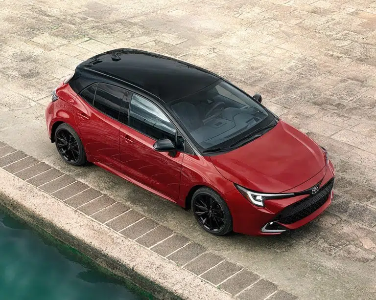 toyota-overview-gallery-2025-corolla-hatchback-xse-finish-red-line-with-black-roof-l