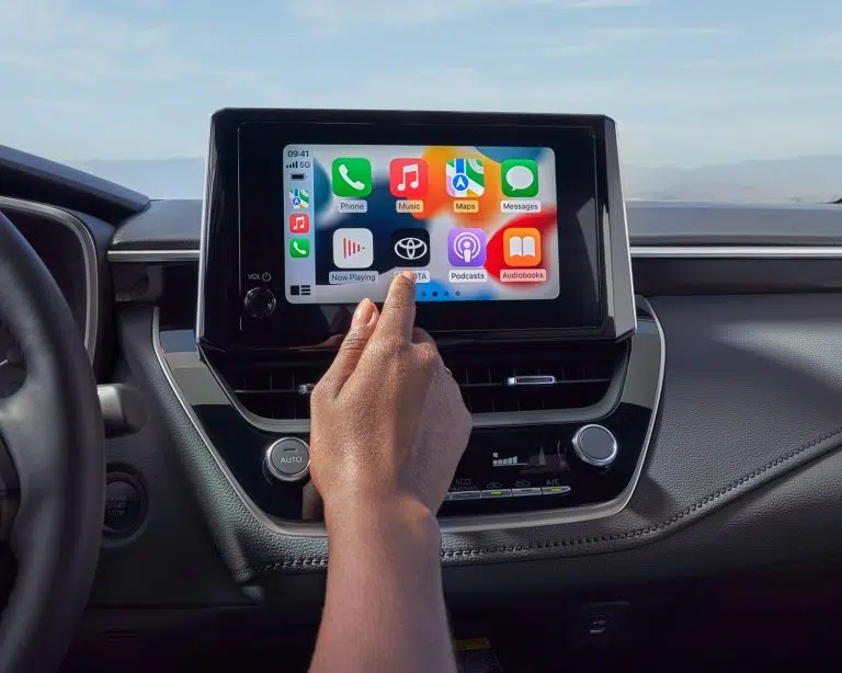 toyota-overview-gallery-2025-corolla-hatchback-xse-multimedia-touch-screen-l