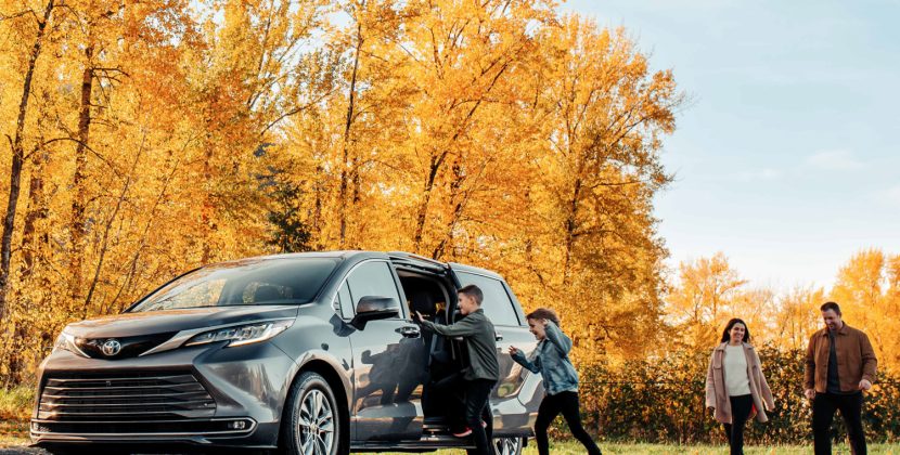 toyota-2025-sienna-limited-hybrid-magnetic-grey-metallic-l