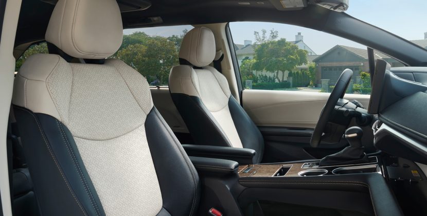 toyota-2025-sienna-platinum-leather-interior-l