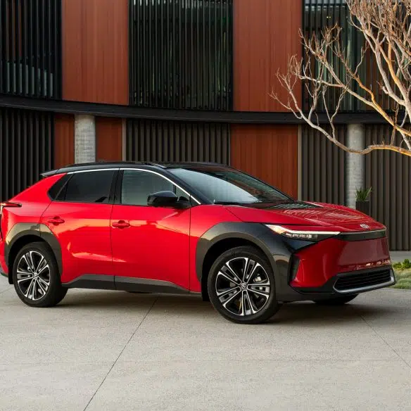toyota-2025-bz4x-xle-tech-supersonic-red-black-roof-l