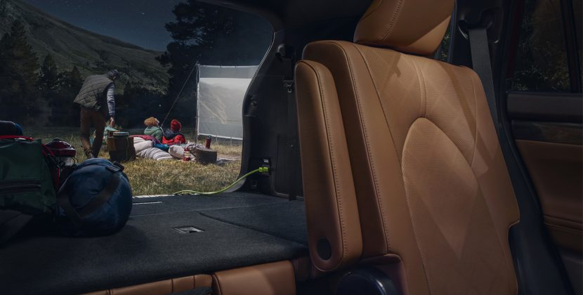 toyota-2025-highlander-interior-glazed-caramel-cargo-l