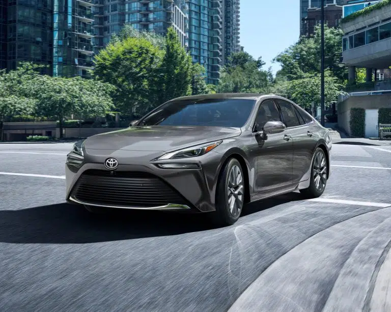 toyota-2025-mirai-xle-heavy-metal-l