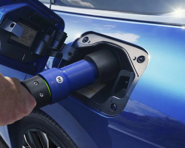 toyota-2025-mirai-xle-hydro-blue-charging-l