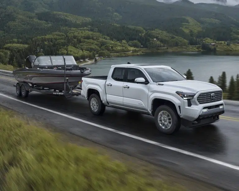toyota-2025-tacoma-hybrid-limited-wind-chill-pearl-l